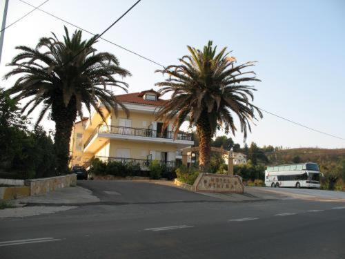 Athina Hotel Kréstena Esterno foto