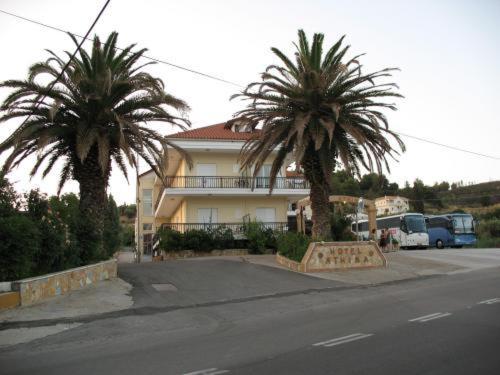 Athina Hotel Kréstena Esterno foto
