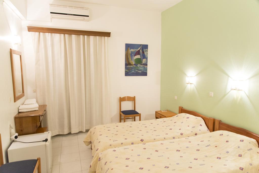 Athina Hotel Kréstena Esterno foto