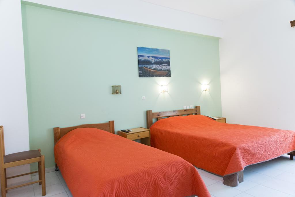 Athina Hotel Kréstena Esterno foto