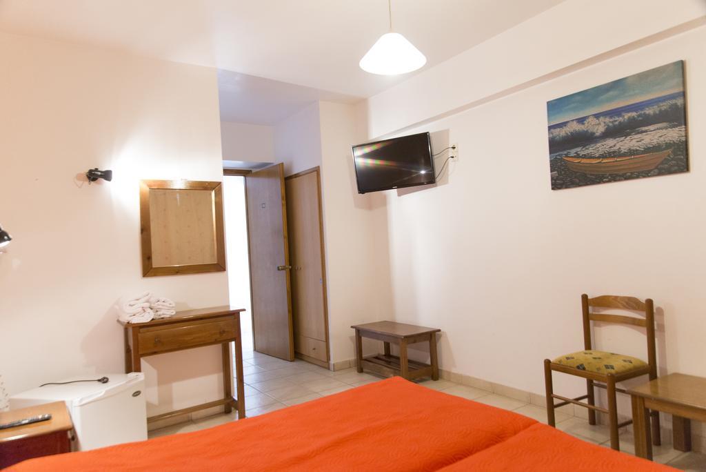 Athina Hotel Kréstena Esterno foto