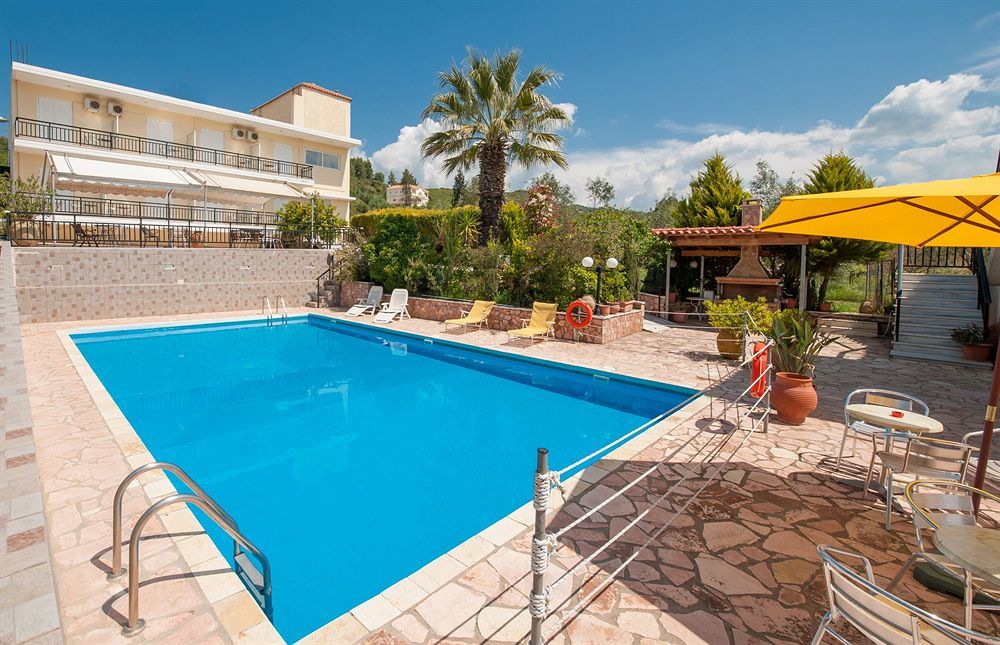 Athina Hotel Kréstena Esterno foto