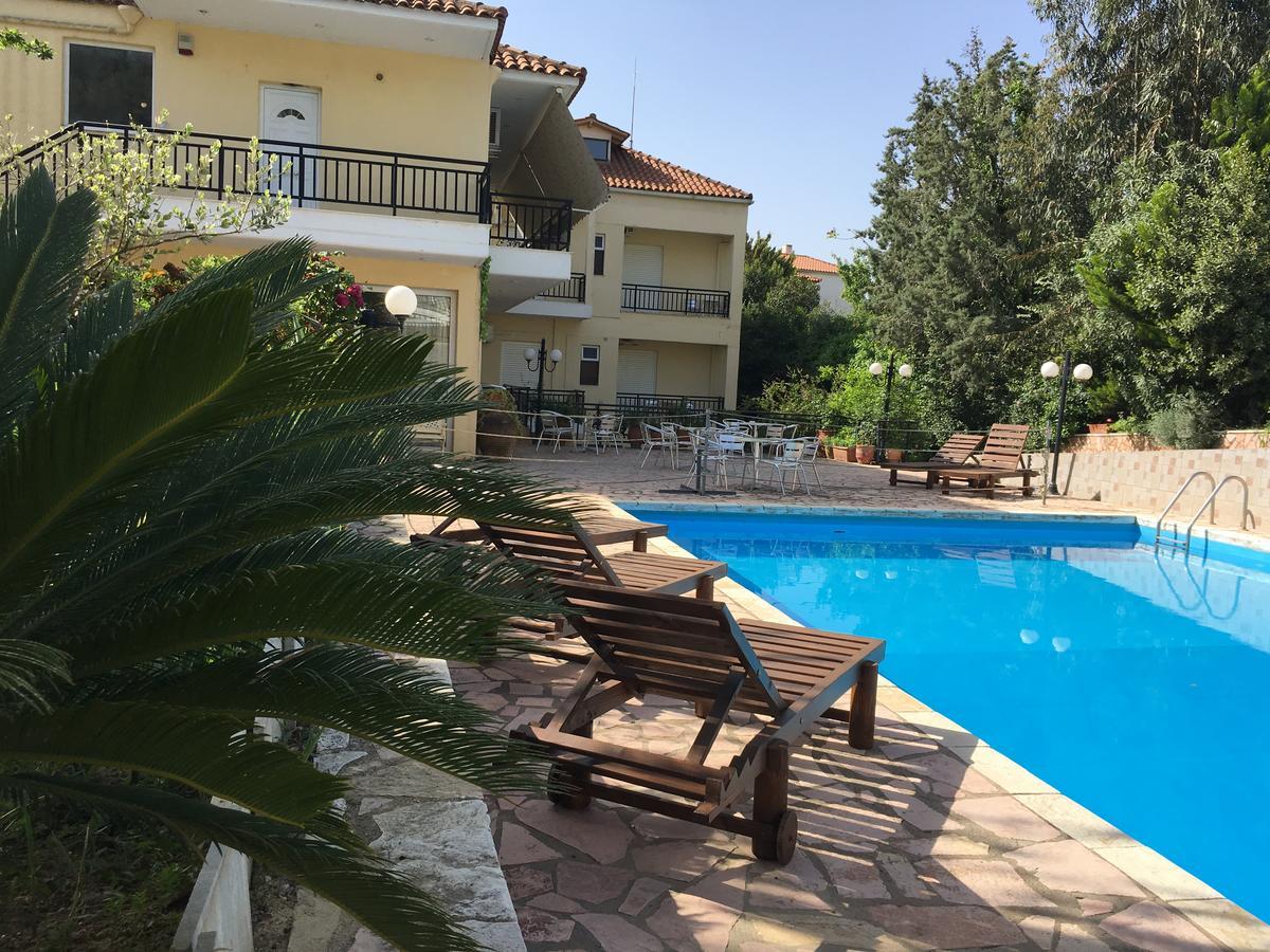 Athina Hotel Kréstena Esterno foto